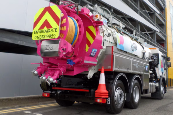 Kaiser Acquires Whale Tankers