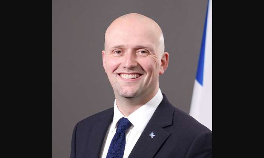 Stephen Flynn takes the helm as cabinet secretary for transport